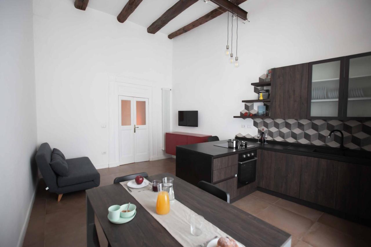 Domus Delia Luxury Apartment Неаполь Экстерьер фото